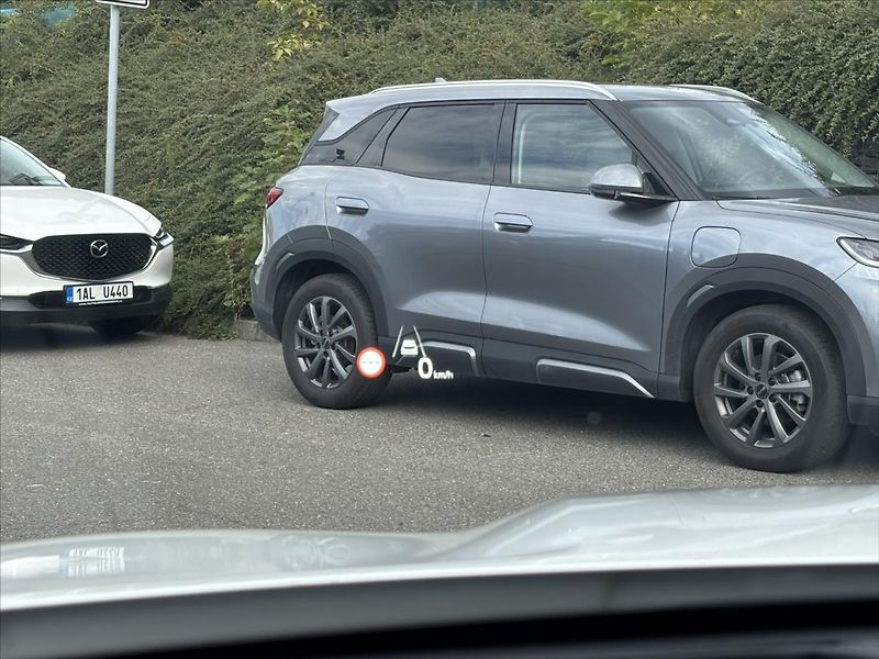 Kia Sorento 2,2 D 4x4 AT TOP ZÁRUKA 7MÍST - fotka 40 z 50