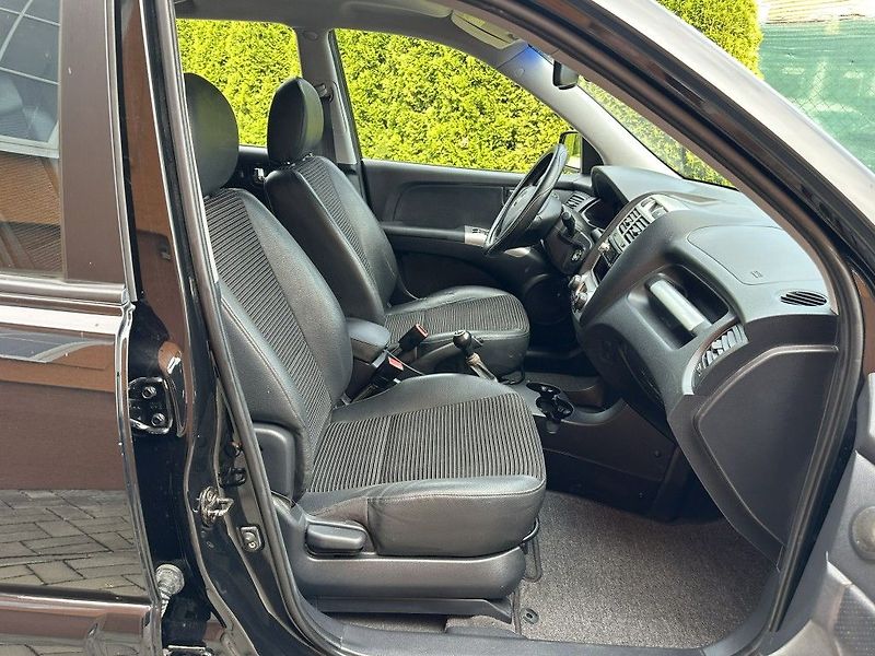 Kia Sportage 2.0i 104kW - fotka 21 z 23