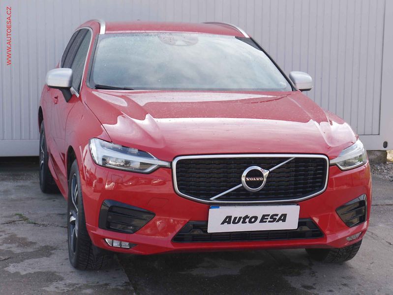 Volvo XC60 (2018) 2.0 T6 4x4, AT, navi, LED - fotografie inzerátu