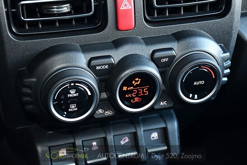Suzuki Jimny 1,5 GLX AUTOMAT, 4X4 LONG - fotka 31 z 48