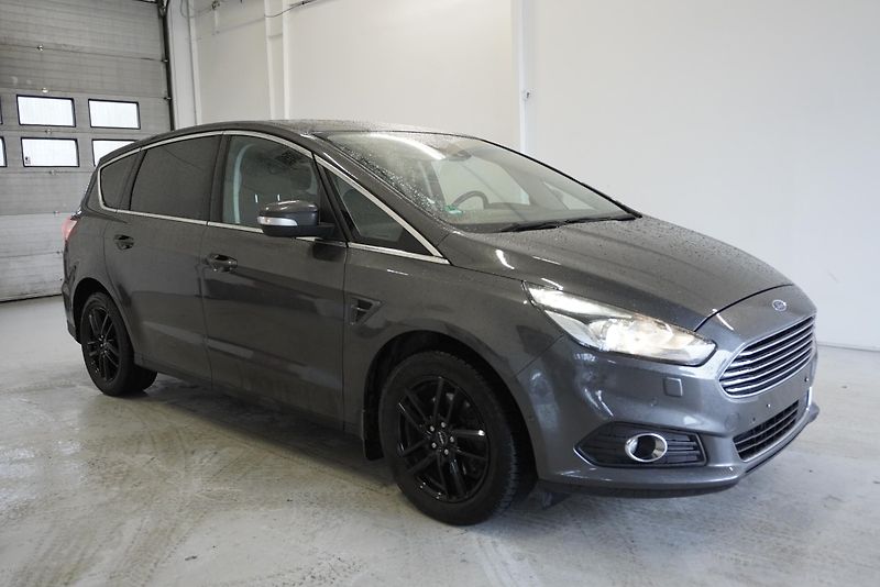Ford S-MAX 2.0 ECOBLUE TIATNIUM,139 000KM - fotka 4 z 30