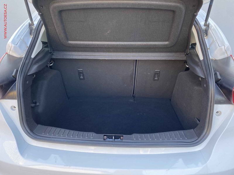Ford Focus (2016) 1.5EB, Titanium, bixen, +kola - fotka 7 z 18