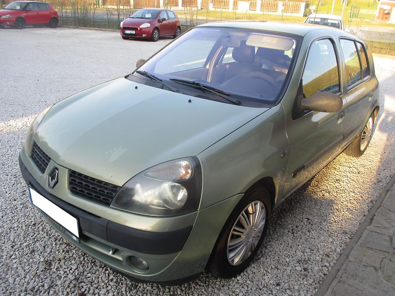 Renault Clio 1.2i ČR +sada kol - fotka 6 z 23