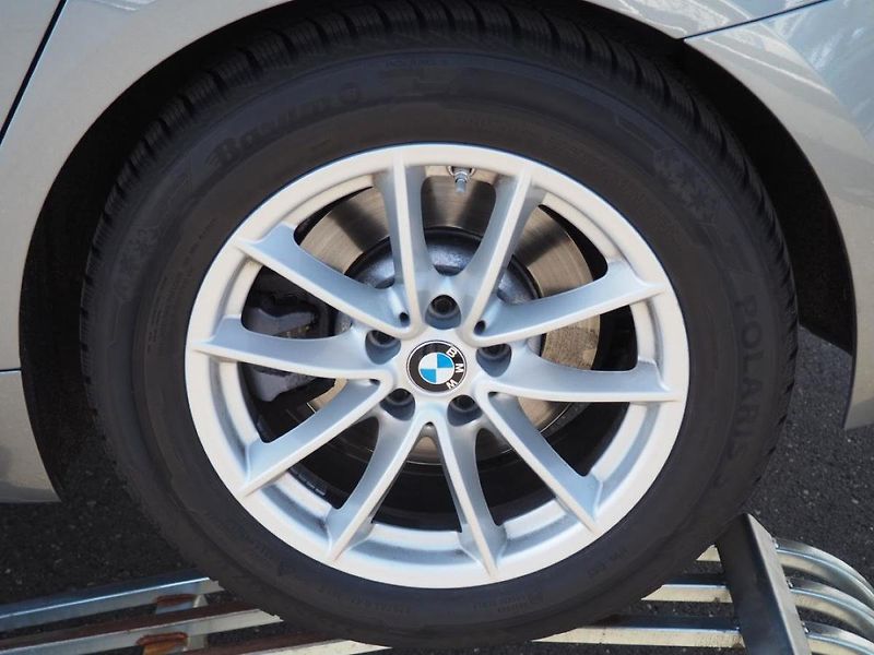 BMW Řada 5 (2018) 520d xDrive, HeadUp, Key - fotka 8 z 41