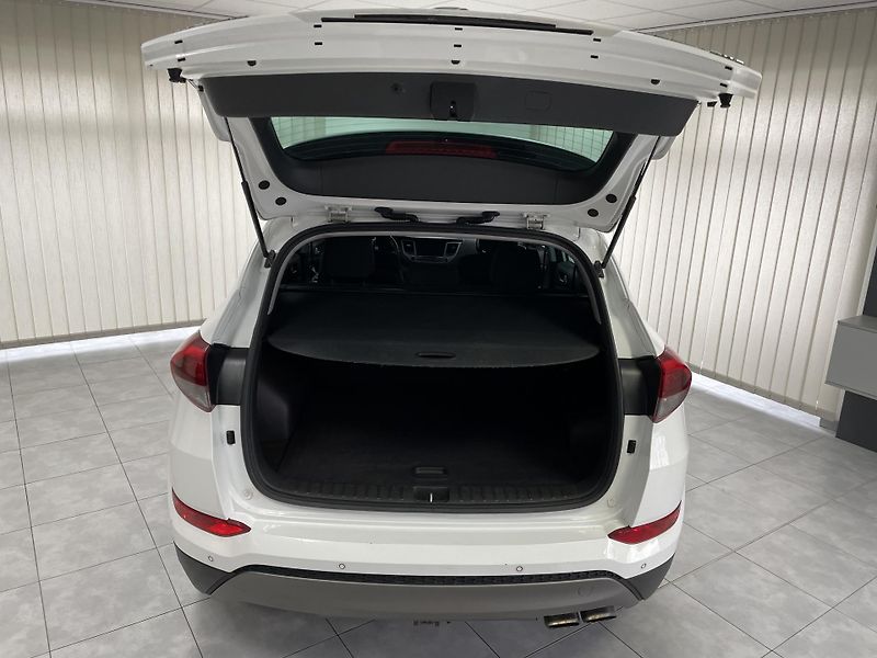 Hyundai Tucson 1.6 T-GDi 4x4 AT ČR 1.MAJ SER. - fotka 27 z 28