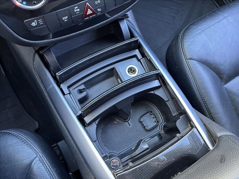 Mercedes-Benz Třídy R 3,0 CDI R 320 4-Matic - fotka 32 z 39