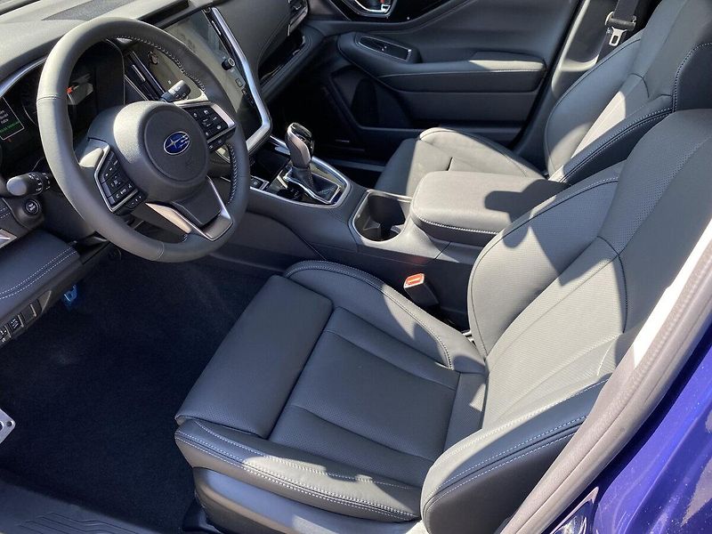 Subaru Outback (2025) 2.5i Touring MR25 černá Nappa  - fotka 7 z 18