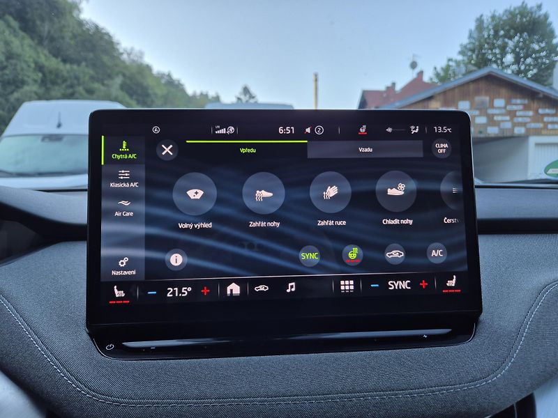 Škoda Enyaq 150kw, iV80 19ALU SOH 95% - fotka 31 z 47