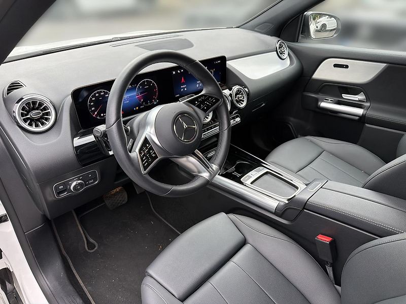 Mercedes-Benz GLA 200d 4MATIC, 1. majitel,CZ - fotka 9 z 17