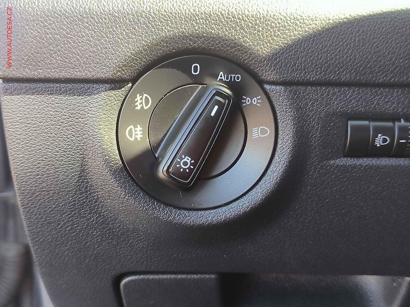 Škoda Octavia (2014) 2.0TDI, Elegance - fotka 16 z 20