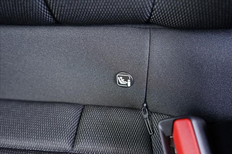 Citroën C4 (2026) 1,2 Hybrid 145k Automatic PLUS - fotka 21 z 21