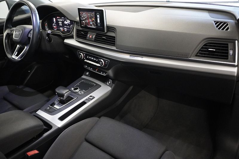 Audi Q5 2,0 40 TDI 140kW QUATTRO  - fotka 31 z 36