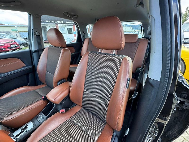 Kia Sportage (2004) 2,7i V6 129 KW AUTOMAT 4X4 - fotka 19 z 45