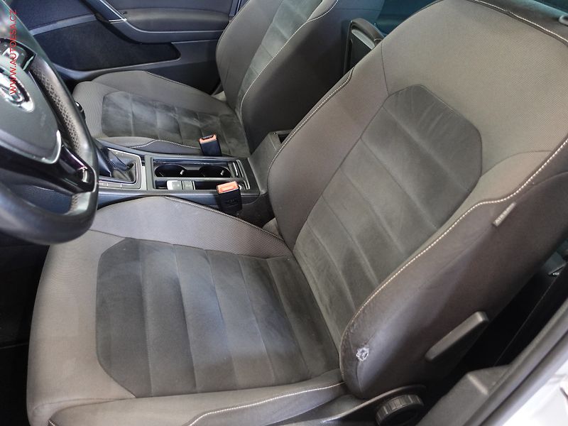 Volkswagen Golf (2013) 1.4TSI, Klima - fotka 9 z 20