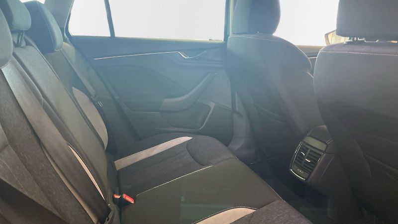 Škoda Scala (2025) Top Selection 1.5TSI 110kW - fotka 12 z 29