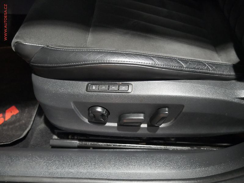 Škoda Superb (2018) 2.0TDi 4x4, ČR, Style, DSG - fotka 12 z 23