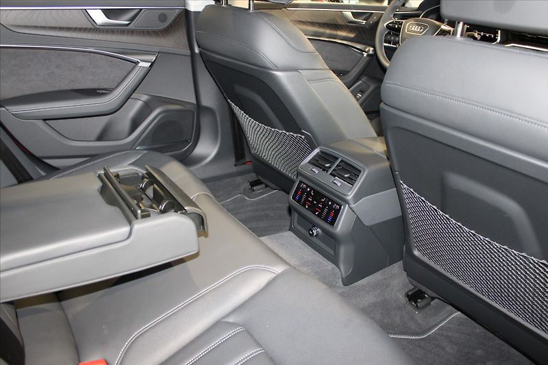 Audi S7 Sportback TDi Quattro ACC/Pano - fotka 31 z 36