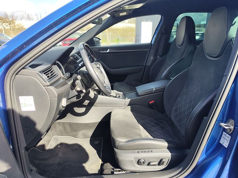 Škoda Superb 2.0 TDi/147kW Sportline DSG - fotka 17 z 34