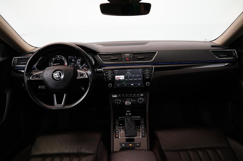 Škoda Superb - fotka 5 z 30