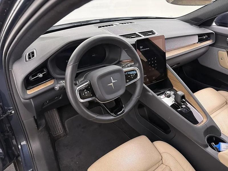 Polestar 2 LR 300kW AWD Launch 78kWh TZ - fotka 3 z 11
