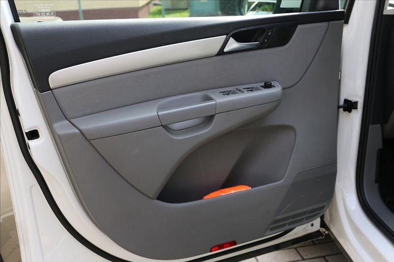 Seat Alhambra 2,0 103KW,AUTOMAT - fotka 17 z 55