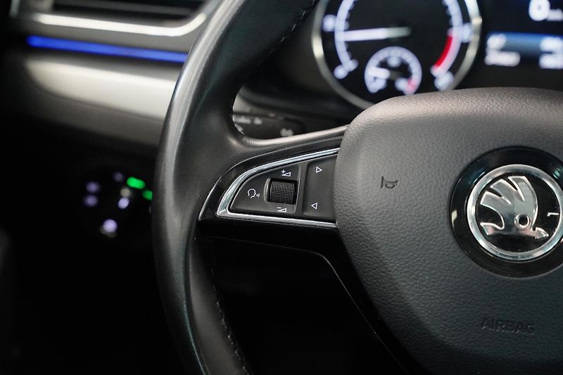 Škoda Superb - fotka 15 z 30