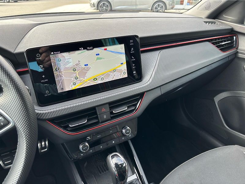 Škoda Kamiq 1,5 TSI 110 kW MONTE CARLO DSG - fotka 15 z 30