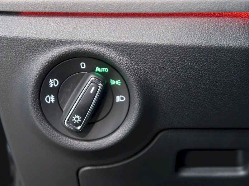 Škoda Scala (2025) TOP SELECTION 1.0TSI 85KW DSG - fotka 36 z 40