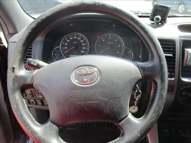 Toyota Land Cruiser 3,0 D4D, 4X4, klima,tažne zař. - fotka 17 z 24