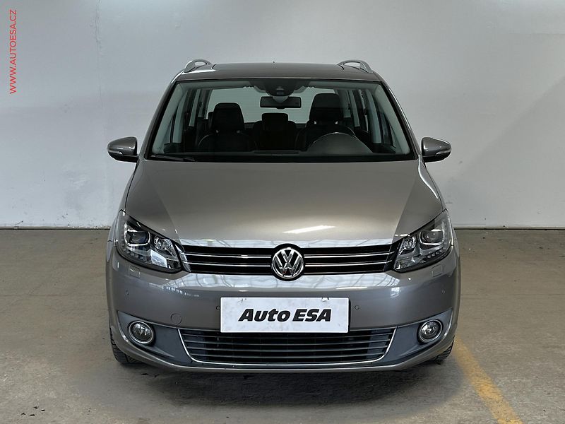 Volkswagen Touran (2011) 1.4 TSi, Highline, DSG, kůže - fotka 2 z 17