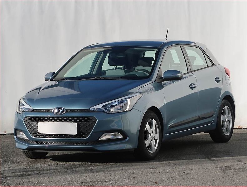 Hyundai i20 (2016) 1.2, Serv.kniha, Park. senzory - fotka 2 z 16