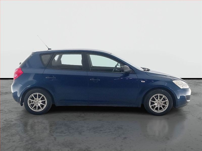 Kia Ceed (2009) 1.4 CVVT, nová STK - fotka 6 z 16