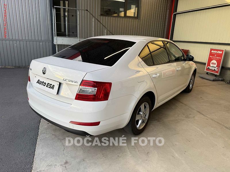Škoda Octavia (2015) 1.6TDi, ČR - fotka 2 z 3