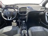 Peugeot 2008 (2018) 1.2PT, Crossway, AT, panor - náhled 8