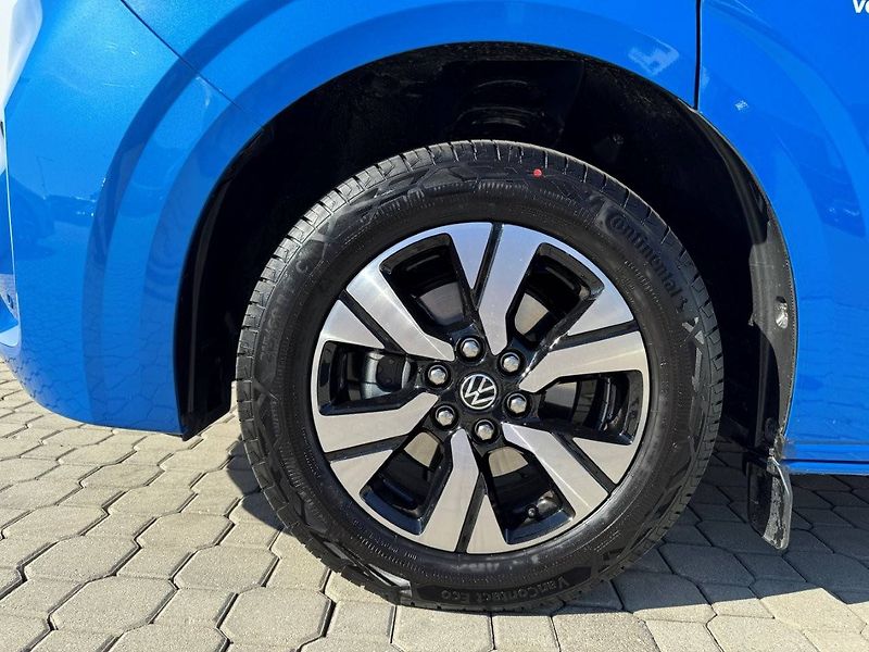 Volkswagen Caravelle (2026) 17kWh Life DR 2,5TSI - fotka 10 z 23
