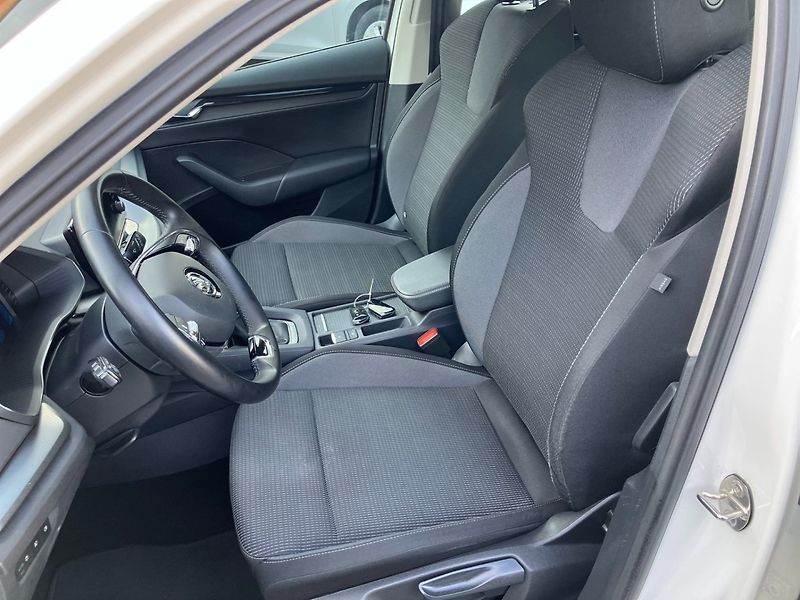 Škoda Octavia (2021) 2.0TDI AMBITION NAJ.53TKM - fotka 20 z 28