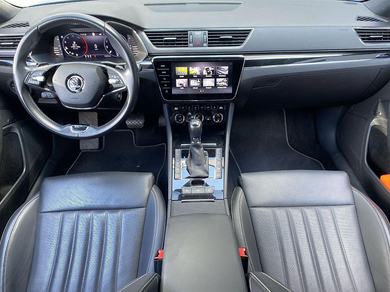 Škoda Superb (2023) 2.0 TDI 4x4 DSG L&K - fotka 5 z 39