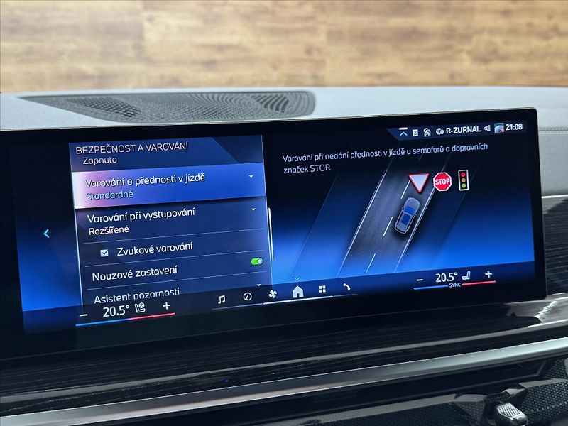 BMW X5 40i M SPORT ZÁRUKA SERVIS - fotka 19 z 33
