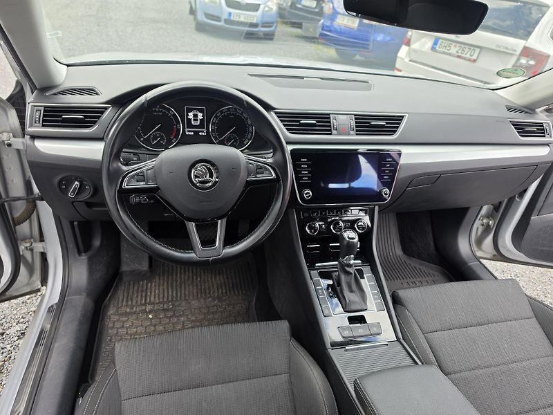 Škoda Superb 2.0 TDI Led DSG 4x4 Canton  - fotka 11 z 21