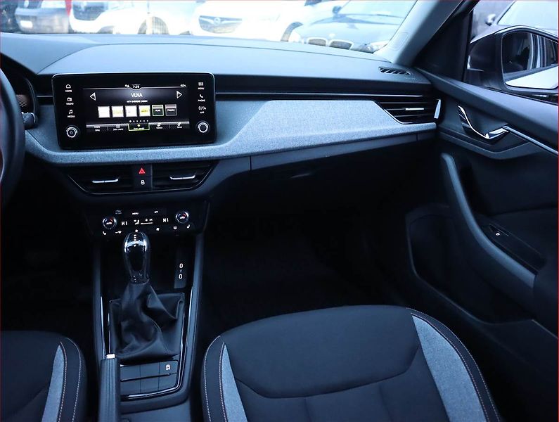 Škoda Kamiq (2025) 1.0 TSI - fotka 8 z 21