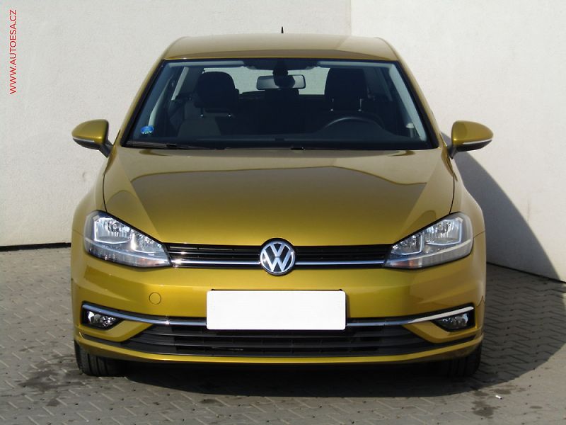 Volkswagen Golf (2017) 2.0 TSi, GTi, DSG, kůže - fotka 2 z 3