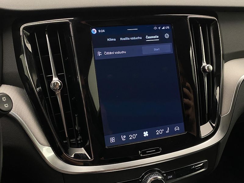 Volvo V60 B4 DARK PLUS AUT CZ - fotka 41 z 54