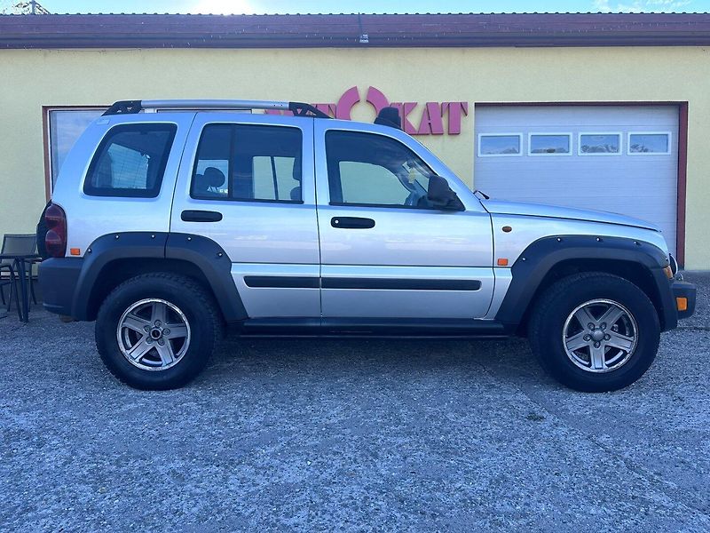 Jeep Cherokee (2005) Renegade 3.7i LPG/4x4/Tažné - fotka 2 z 29