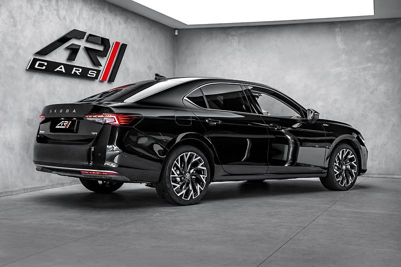 Škoda Superb 2,0TDI 142kW L&K 4x4 DSG masáž - fotka 5 z 23