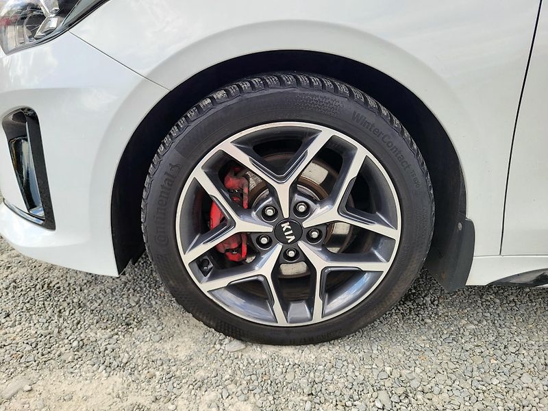 Kia ProCeed 1.4 T-GDI 103kW GT LINE *ČR - fotka 36 z 47