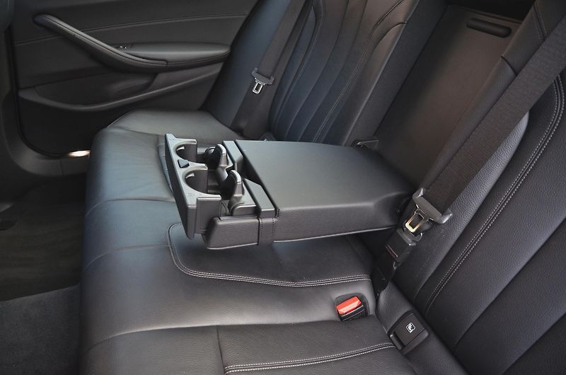 BMW Řada 5 (2017) 520d xDrive 140kW / ČR / DPH  - fotka 13 z 36