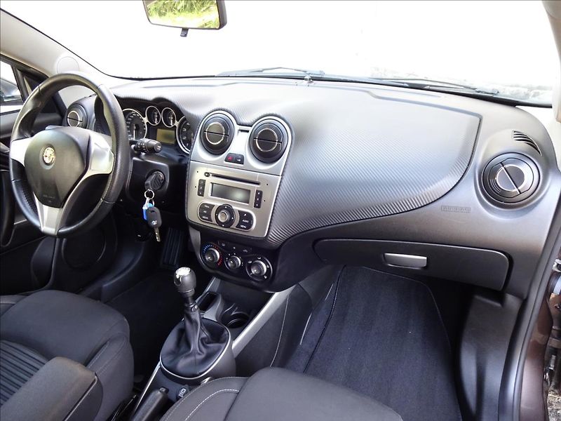 Alfa Romeo MiTo 1,4i 16V - fotka 26 z 42