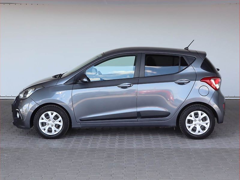 Hyundai i10 (2017) Classic 1.0, Serv.kniha - fotka 3 z 16