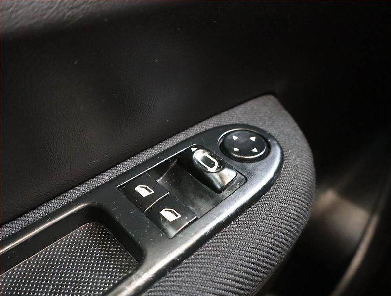 Peugeot 307 (2006) 1.6 16V, nová STK, Tažné - fotka 17 z 19