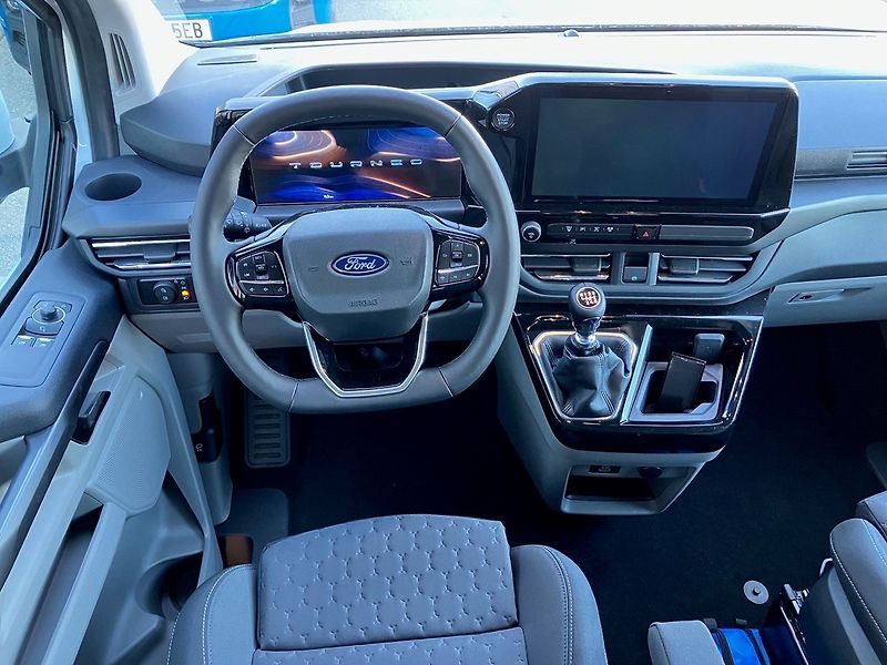 Ford Tourneo Custom (2026) Titanium L2, Tourneo, 2.0 EcoB - fotka 9 z 31